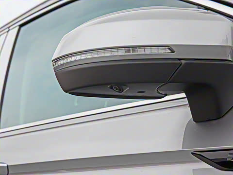 2022�� 330TSI �Զ�����R-Line�콢��