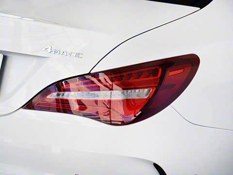 2019�� CLA 220 4MATIC