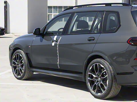 2023�� xDrive40i ������M�˶���װ