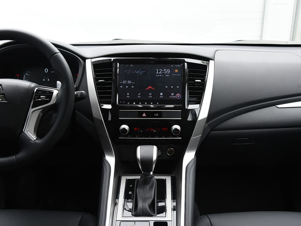 Mitsubishi Pajero Sport III Рестайлинг 2, Внедорожник 5 дв.: фото поколения