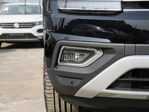 2020�� �Ŀ� 530 V6 ��������콢��