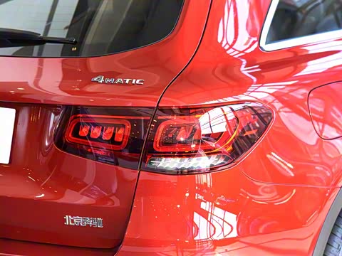 2020�� GLC 260 L 4MATIC ������