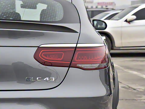 2022�� AMG GLC 43 4MATIC ����SUV