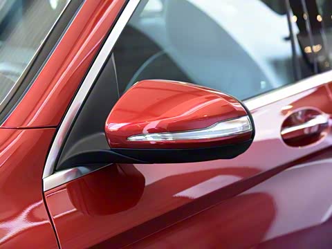 2020�� GLC 260 L 4MATIC ������