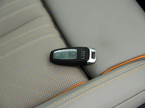 2022�� 40 e-tron ��ҫ�� ������װ