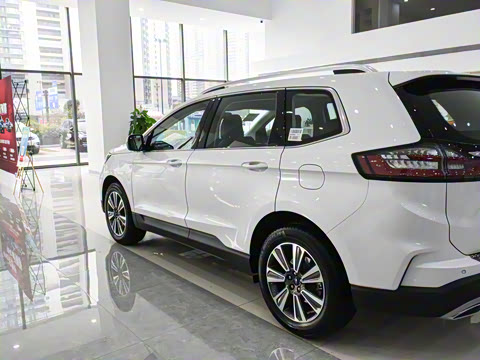 2021�� PLUS EcoBoost 245 ���������� 5��