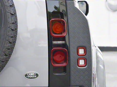 2023�� 110 3.0T P400 �����ر��