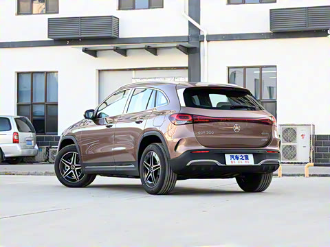 2022�� EQA 300 4MATIC �׷��ر��