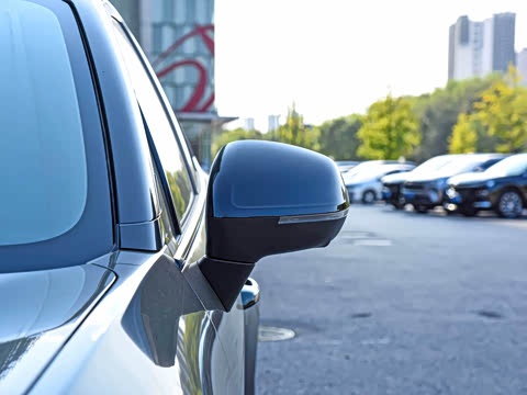 2023�� Remix 1.5T Hero