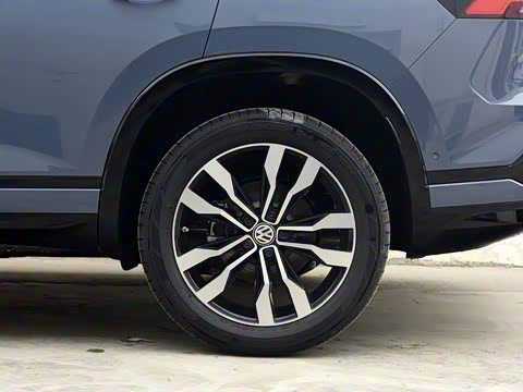 2020�� 380TSI �������������