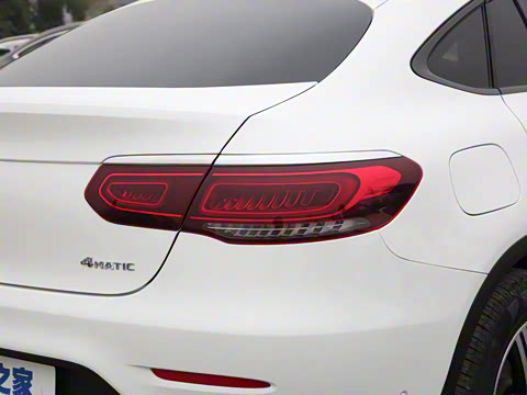 2022�� �Ŀ� GLC 260 4MATIC ����SUV