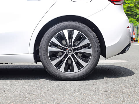 2022�� �Ŀ� A 200 ������