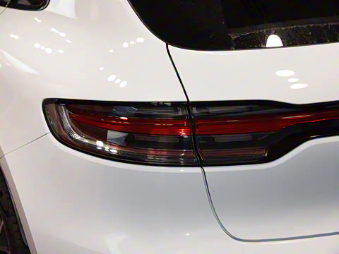 2022�� Macan 2.0T