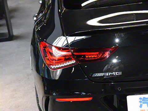 2022�� AMG CLA 35 4MATIC