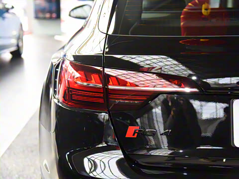 2022�� RS4 Avant �����