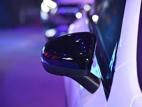 2020�� CLA 260 4MATIC ���ܳ�