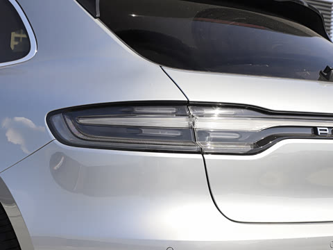 2023�� Macan 2.0T