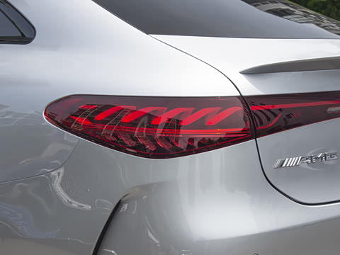 2022�� AMG EQS 53 4MATIC+