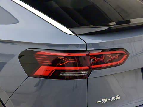2020�� 380TSI �������������