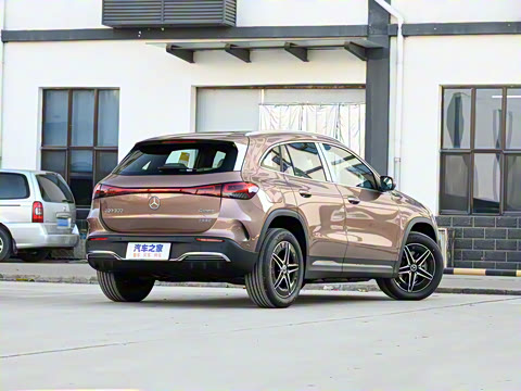 2022�� EQA 300 4MATIC �׷��ر��