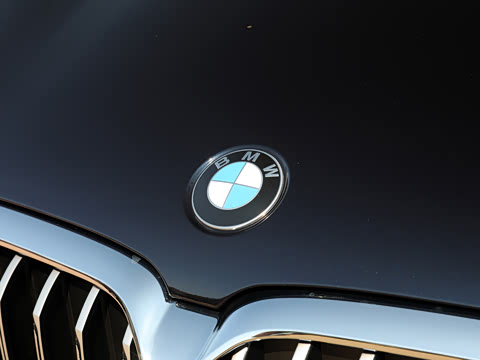 2022�� �Ŀ�� 530i M�˶���װ