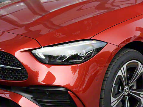 2022�� C 260 L �ҹ�˶���