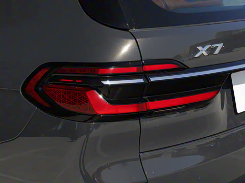 2023�� xDrive40i ������M�˶���װ