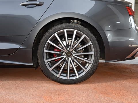 2023�� Sportback 40 TFSI quattro ����������