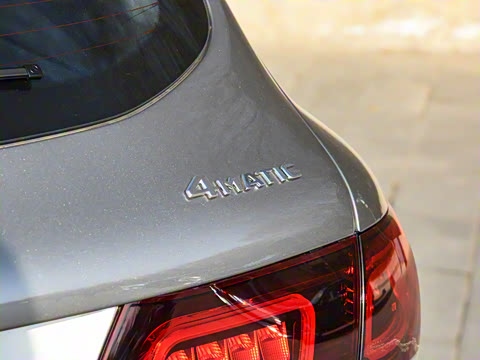 2022�� �Ŀ� GLC 300 L 4MATIC ������