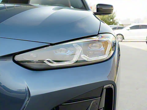 2021�� 425i M�˶���ҹ��