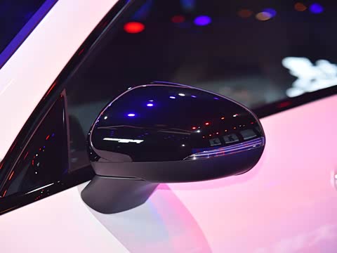 2020�� CLA 260 4MATIC ���ܳ�