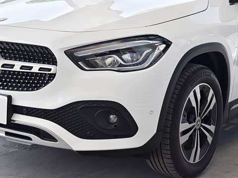 2020�� GLA 200