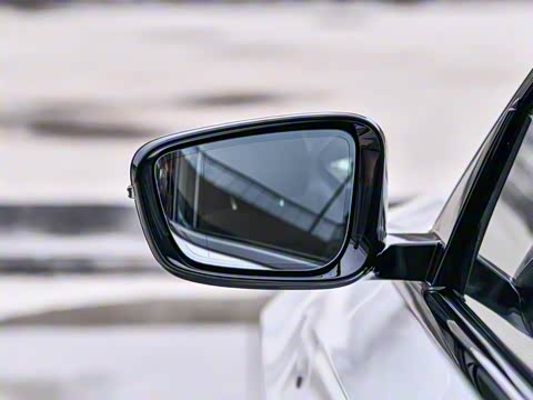 2020�� 325Li M�˶���ҹ��װ