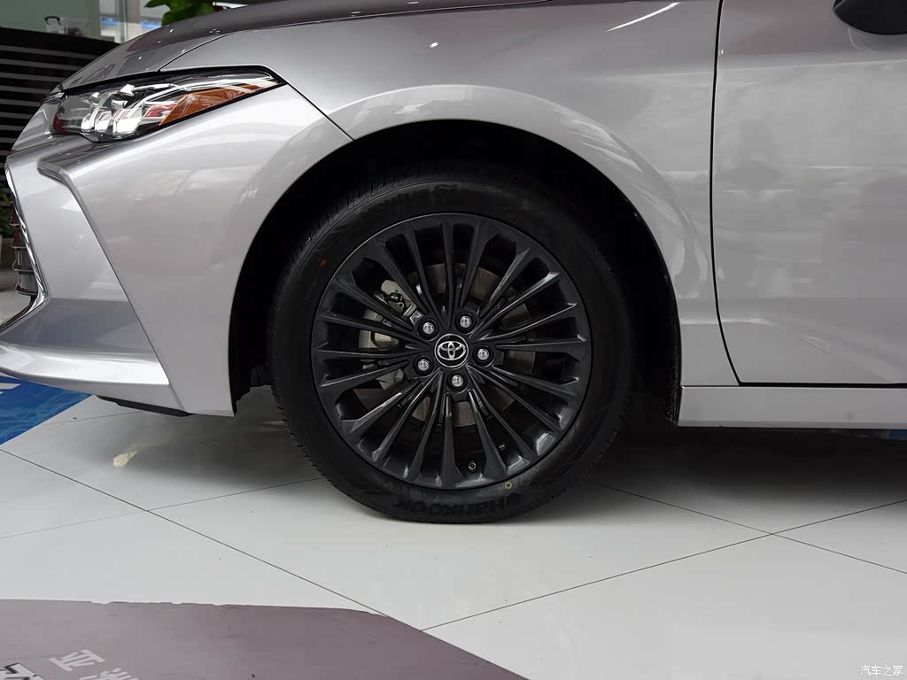 汽车图片 丰田 亚洲龙 2019款 2.