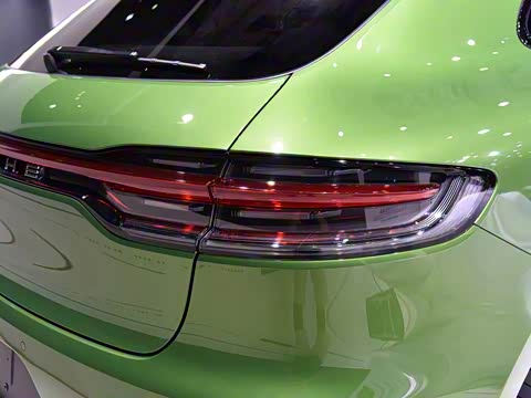 2018�� Macan 2.0T