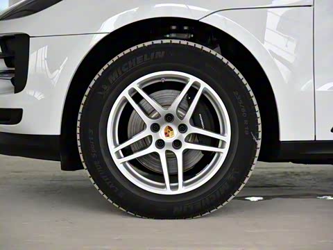 2018�� Macan 2.0T