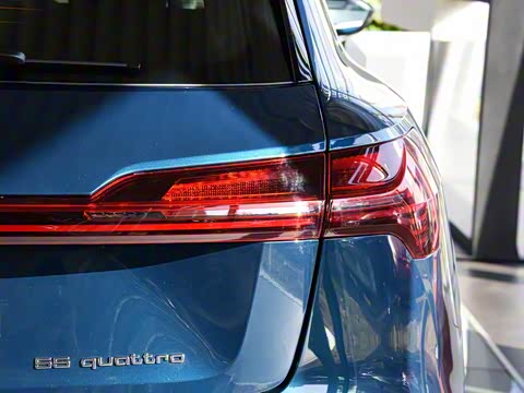 2019�� 55 quattro ������