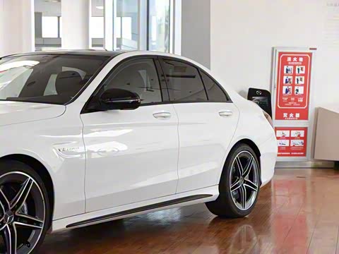 2019�� AMG C 63