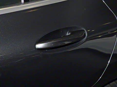 2020�� EQC 400 4MATIC