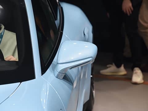 2019�� Taycan 4S