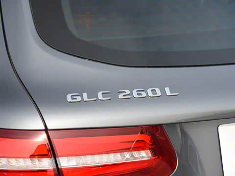 2019�� �Ŀ� GLC 260 L 4MATIC ������