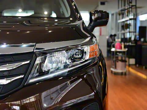 2019�� 235T �ֶ���Ӣ��