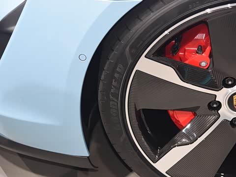 2019�� Taycan 4S