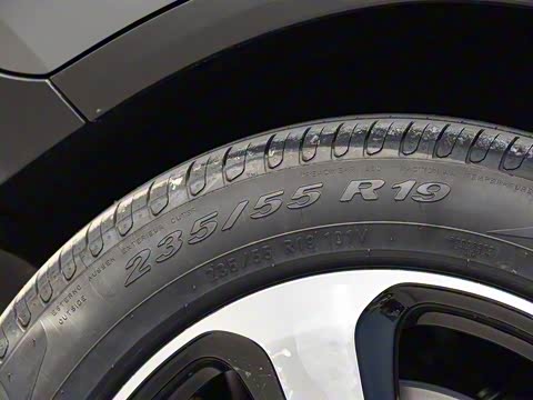 2019�� �Ŀ� GLC 260 L 4MATIC ������