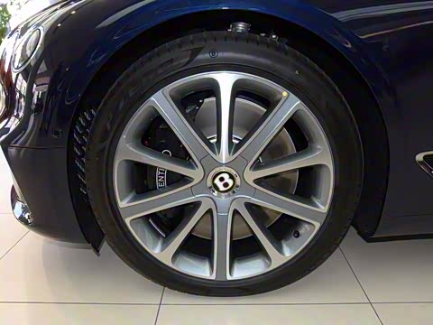 2018�� 6.0T GT W12