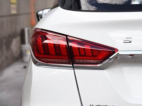 2018�� 1.5T CVT��Ӣ�� ��V