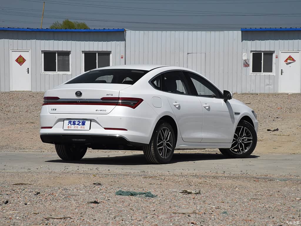 汽车图片 比亚迪 秦pro新能源 2019款 ev 超能版 高功率高续航智联领