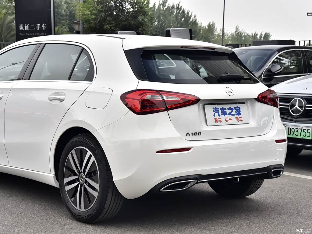 汽车之家>汽车图片>奔驰>奔驰a级(进口)>2020款a180> 外观 (14张)