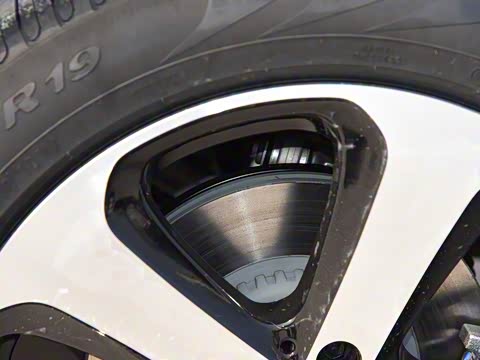 2019�� �Ŀ� GLC 260 L 4MATIC ������