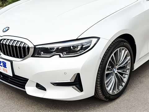 2020�� 325Li �׷���